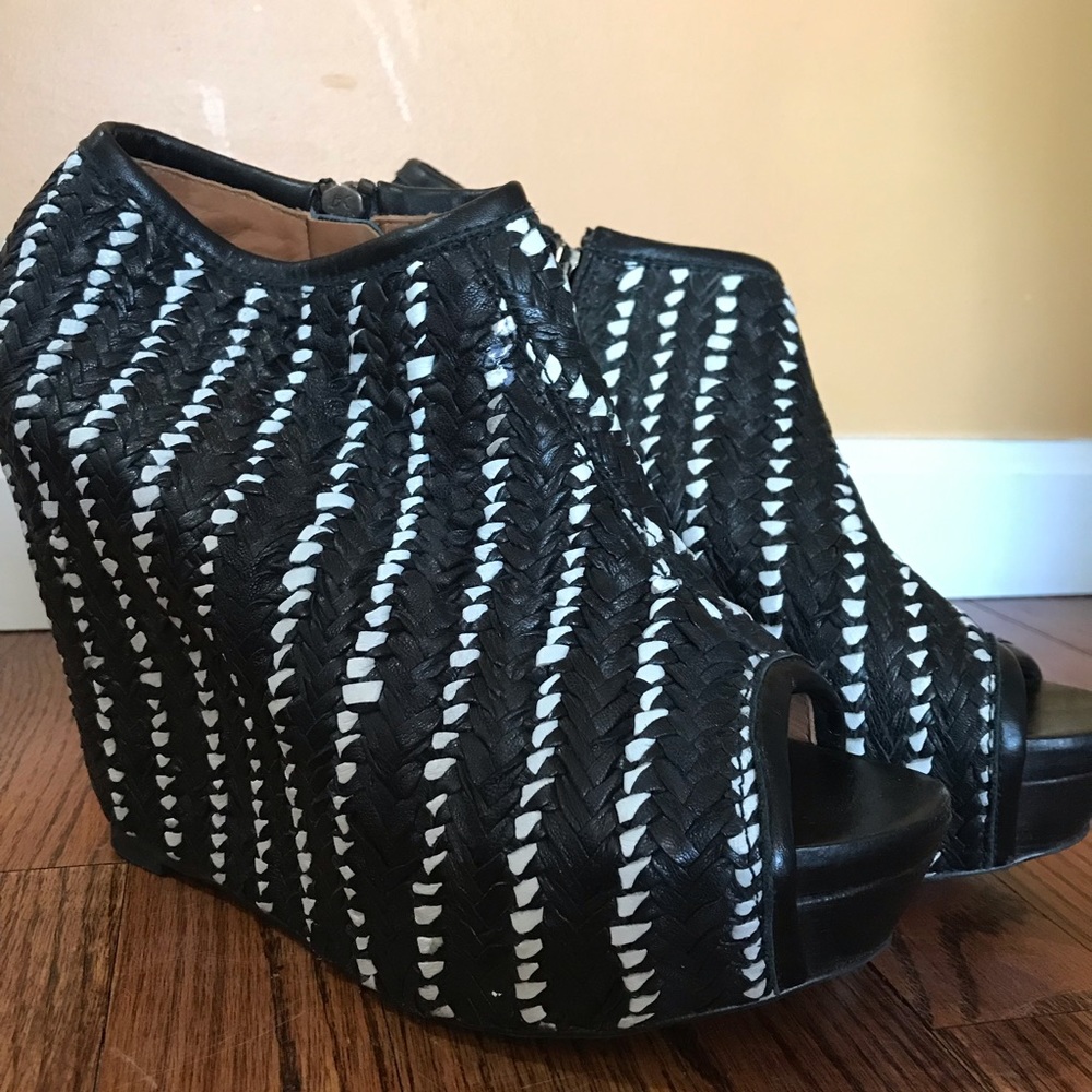 Zara Leather Wedges